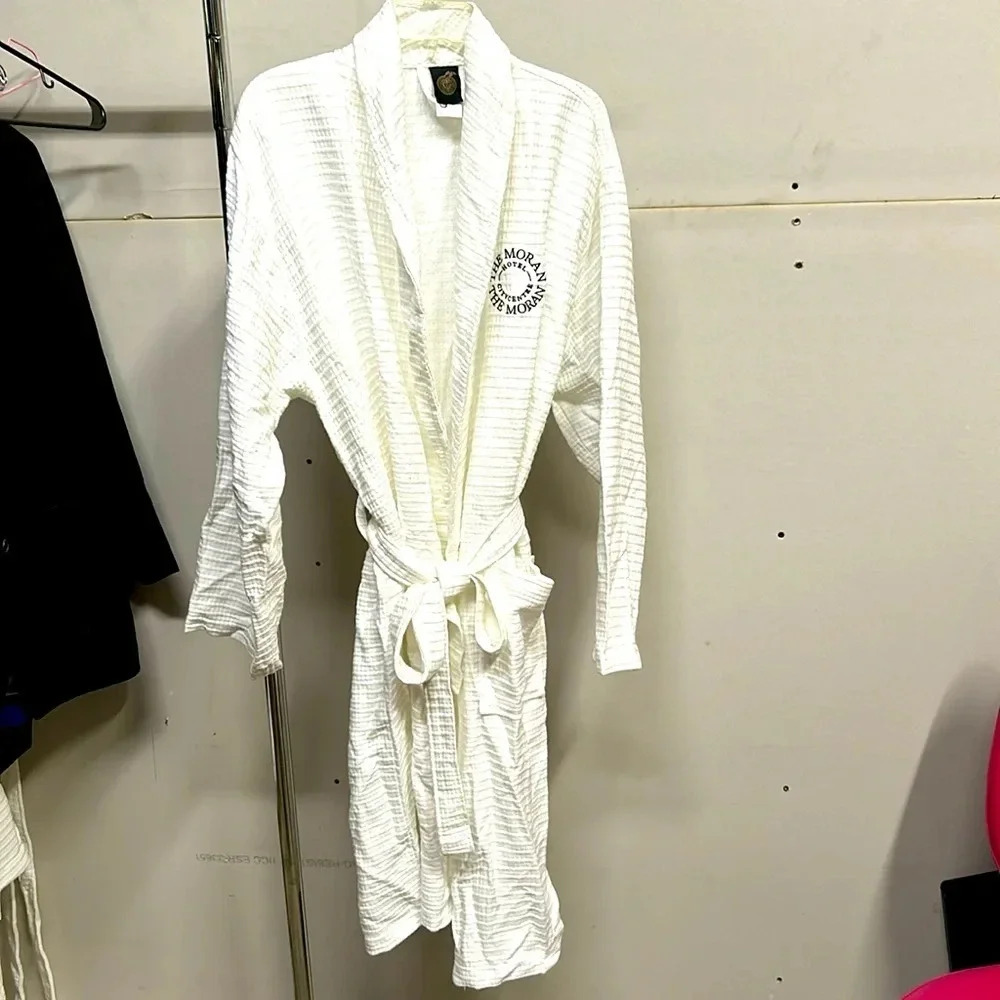 Hotel Bathrobe “The Moran Hotel” with Tie. New - Picture 1 of 7